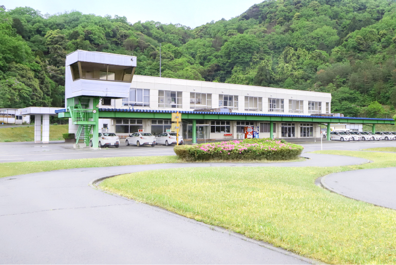 AOIドライビングスクール 敦賀校