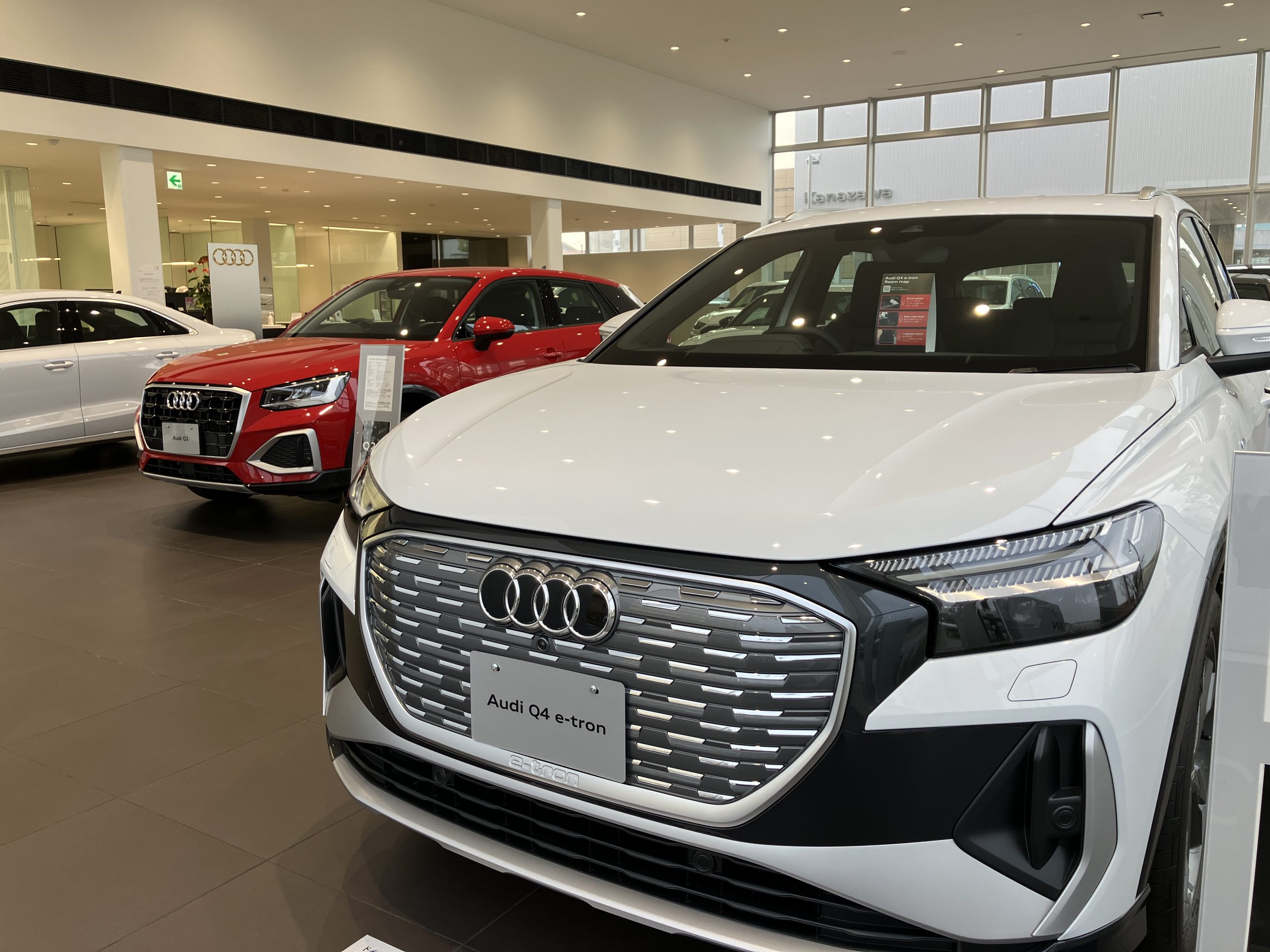 輸入車ディーラー事業／営業職／石川県